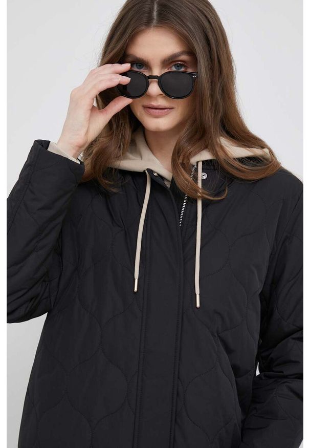TOMMY HILFIGER - Tommy Hilfiger kurtka damska kolor czarny przejściowa. Okazja: na co dzień. Kolor: czarny. Materiał: tkanina, materiał. Wzór: gładki. Styl: casual