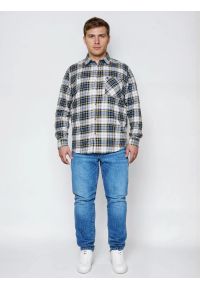 Big-Star - Koszula męska flanelowa w kratę niebiesko-beżowa Koner 401. Typ kołnierza: kołnierzyk klasyczny. Kolor: niebieski. Materiał: jeans, tkanina. Wzór: haft, aplikacja, kratka. Styl: klasyczny #3