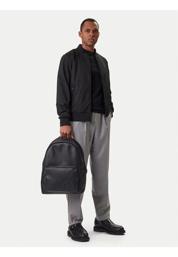 Calvin Klein Plecak Bold Ck Round Backpack LV04D3246G Czarny. Kolor: czarny. Materiał: skóra