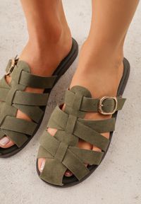 Born2be - Zielone Klapki z Paskami w Stylu Gladiatorek z Klamerką Lorianatea. Okazja: na co dzień. Kolor: zielony. Materiał: jeans. Sezon: lato. Styl: casual #1