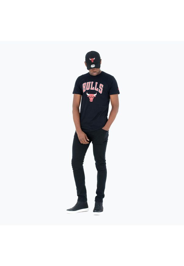 Koszulka męska New Era NOS NBA Regular Tee Chicago Bulls. Kolor: czarny