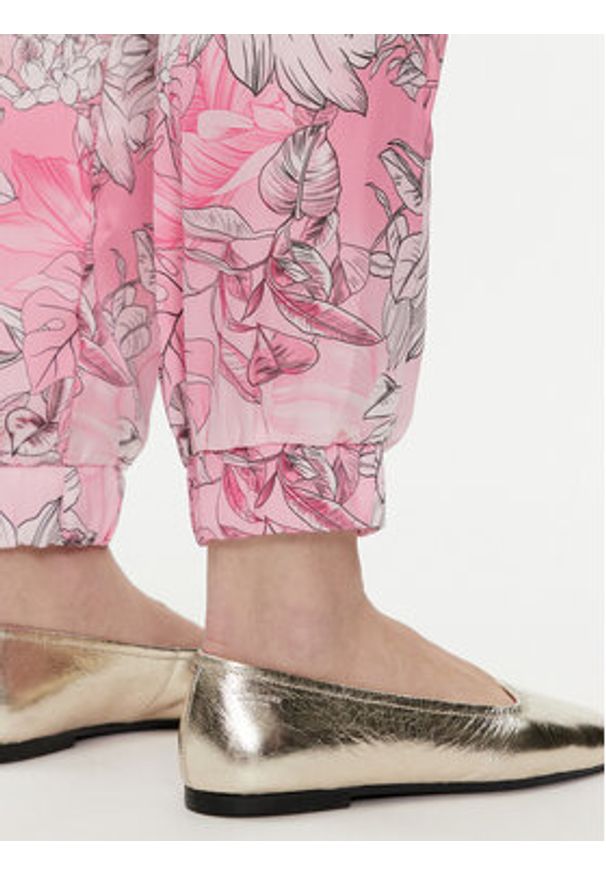 Liu Jo Spodnie materiałowe TA4238 T3247 Różowy Relaxed Fit. Kolor: różowy. Materiał: syntetyk