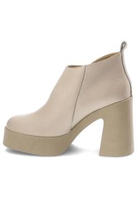 Beżowe Botki Armodo Modne Buty Na Obcasie. Okazja: na co dzień. Zapięcie: zamek. Kolor: beżowy. Materiał: skóra. Obcas: na obcasie. Styl: casual, elegancki. Wysokość obcasa: średni #5