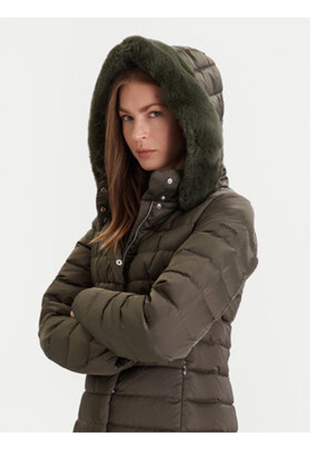 Geox Płaszcz zimowy Bettanie W5626H T3122 F3236 Zielony Regular Fit. Kolor: zielony. Materiał: syntetyk. Sezon: zima