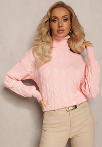 Renee - Różowy Sweterkowy Golf o Warkoczykowym Splocie Taitusi. Typ kołnierza: golf. Kolor: różowy. Wzór: ze splotem. Sezon: jesień, zima