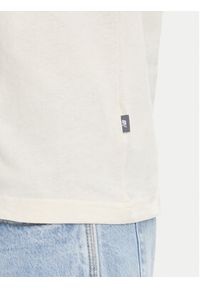 New Balance T-Shirt MT53916 Écru Regular Fit. Materiał: bawełna