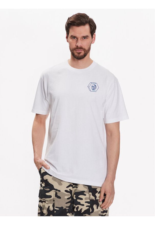 DC T-Shirt Quality Goods ADYZT05235 Biały Relaxed Fit. Kolor: biały. Materiał: bawełna