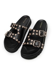 Wittchen - Damskie klapki skórzane z ozdobnymi nitami na platformie czarne. Kolor: czarny. Materiał: skóra. Wzór: aplikacja. Sezon: lato. Obcas: na platformie. Styl: elegancki #7
