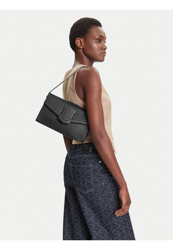 Vero Moda Torebka 10329333 Czarny. Kolor: czarny. Materiał: skórzane