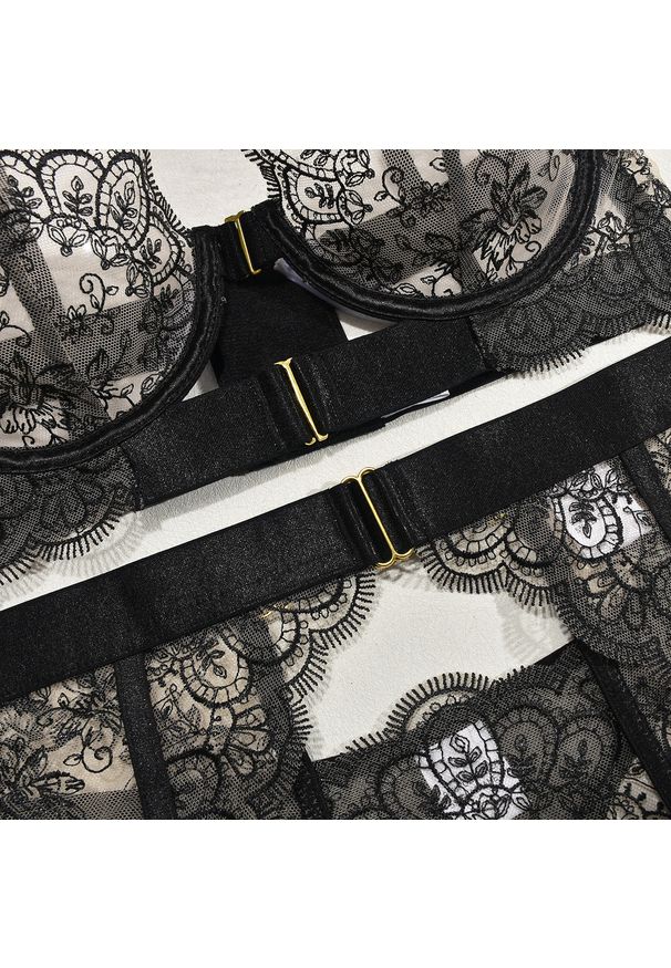Intica - Komplet bielizny koronkowej z push-upem i pasem do pończoch Egypt. Kolor: czarny. Materiał: koronka. Wzór: koronka