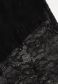 Born2be - Czarne Koronkowe Spodnie Dzwony z Wysokim Stanem Solifera. Okazja: na co dzień. Stan: podwyższony. Kolor: czarny. Materiał: koronka. Wzór: koronka. Styl: casual #3