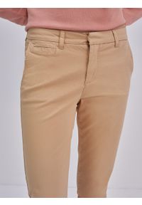 Big-Star - Spodnie chinosy damskie slim Riana 802. Kolor: brązowy. Materiał: materiał, bawełna. Styl: elegancki #3