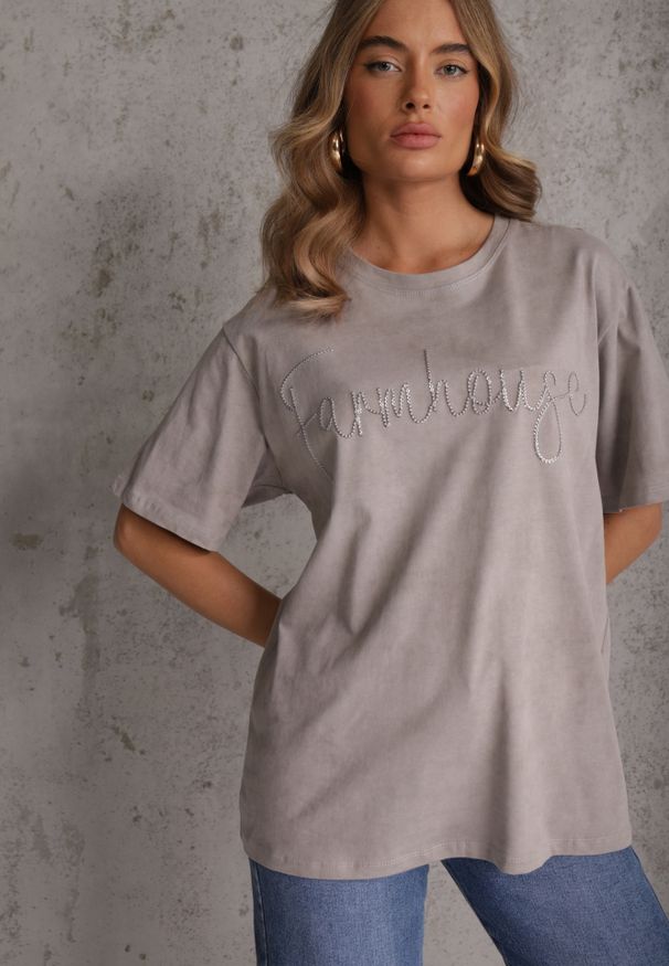 Renee - Szary Oversizowy T-shirt z Bawełny Zdobiony Haftem z Cekinami Marivia. Okazja: na co dzień. Kolor: szary. Materiał: bawełna. Wzór: haft, aplikacja. Styl: casual, elegancki