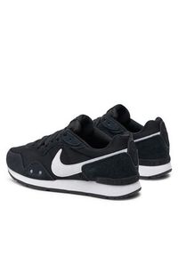 Nike Buty Venture Runner CK2948 001 Czarny. Kolor: czarny. Materiał: materiał