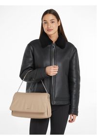 Calvin Klein Torebka Puffed Shoulder Bag K60K611539 Beżowy. Kolor: beżowy
