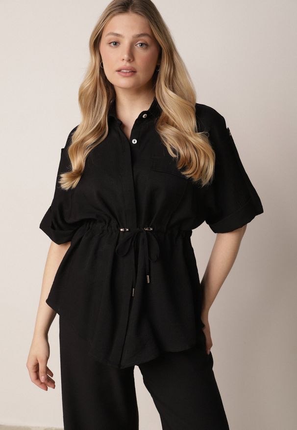 Born2be - Czarna Nietoperzowa Koszula Safari z Bawełną z Wiązaniem w Talii Tierona. Okazja: do pracy, na co dzień, na spotkanie biznesowe. Kolor: czarny. Materiał: bawełna. Długość: długie. Styl: biznesowy, casual