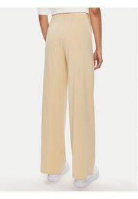 Hugo Spodnie materiałowe 50514874 Beżowy Regular Fit. Kolor: beżowy. Materiał: bawełna, lyocell