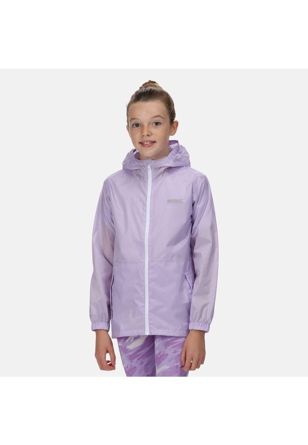 Regatta - Dziecięca kurtka trekkingowa kieszonkowa Pack It Jacket III. Kolor: różowy, wielokolorowy, fioletowy. Materiał: poliamid. Sport: turystyka piesza