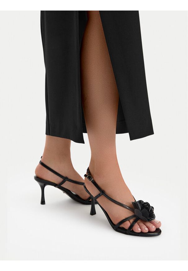 DeeZee Sandały CEO-297-77 Czarny. Kolor: czarny. Materiał: skóra
