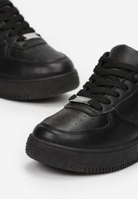 Born2be - Czarne Sneakersy z Imitacji Skóry Dramenga. Nosek buta: okrągły. Zapięcie: sznurówki. Kolor: czarny. Materiał: skóra. Sezon: wiosna, jesień. Obcas: na obcasie. Wysokość obcasa: niski #4