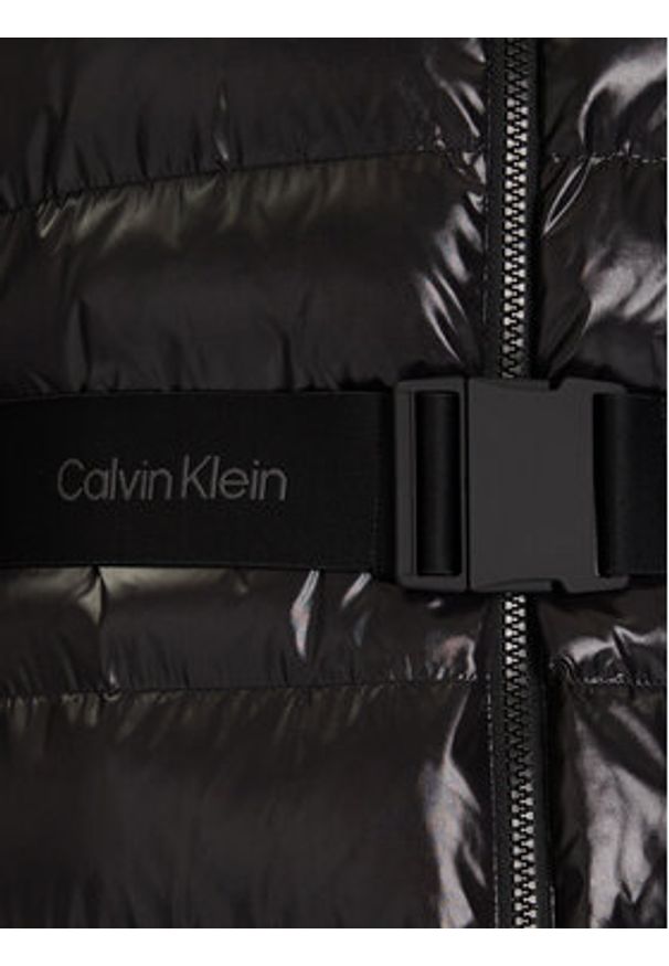 Calvin Klein Kurtka zimowa LV044D543G Czarny Slim Fit. Kolor: czarny. Materiał: syntetyk. Sezon: zima
