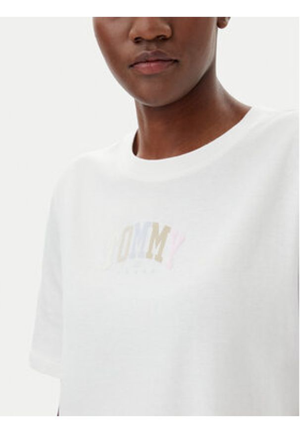 Tommy Jeans T-Shirt Color Varsity DW0DW21337 Écru Relaxed Fit. Materiał: bawełna