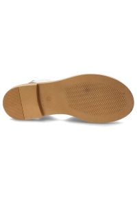 Złote Sandały Armodo Stylowe Buty Damskie. Zapięcie: pasek. Kolor: złoty. Wzór: aplikacja. Styl: elegancki #5