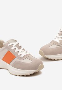 Renee - Beżowo-Pomarańczowe Skórzane Sneakersy z Materiałowymi Wstawkami Celana. Kolor: beżowy. Materiał: materiał, skóra. Wzór: aplikacja