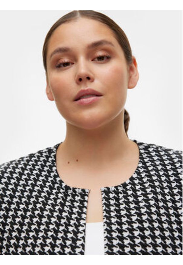 Vero Moda Curve Marynarka Bena 10302003 Czarny Regular Fit. Kolor: czarny. Materiał: syntetyk