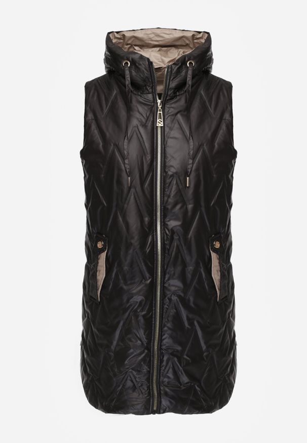 Born2be - Czarna Pikowana Kamizelka o Długim Kroju z Nieodpinanym Kapturem w Romby Dephice. Okazja: na co dzień. Typ kołnierza: kaptur. Kolor: czarny. Materiał: jeans, materiał. Długość: długie. Styl: casual, elegancki