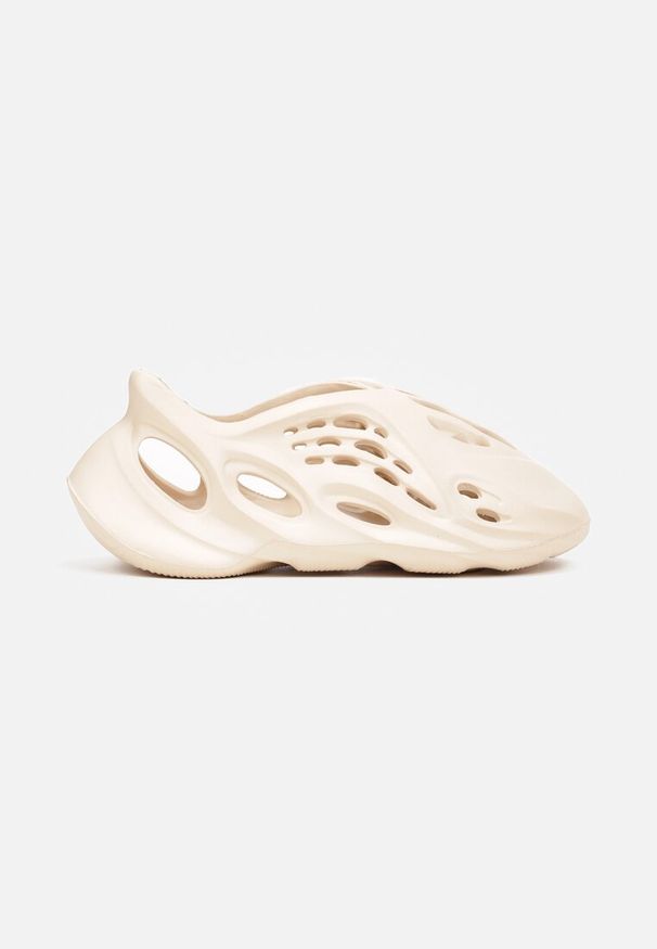 Renee - Beżowe Wsuwane Sneakersy z Lekkiej Pianki z Wycięciami Bonasna. Zapięcie: bez zapięcia. Kolor: beżowy