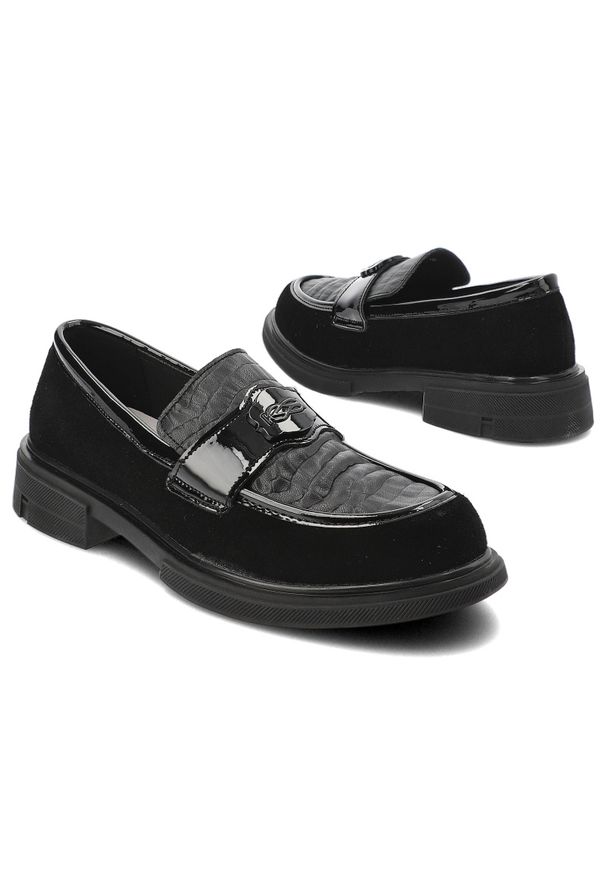 Czarne Mokasyny Filippo Modne Obuwie Damskie. Okazja: na co dzień. Kolor: czarny. Materiał: zamsz, skóra. Obcas: na obcasie. Styl: casual, elegancki, klasyczny. Wysokość obcasa: średni