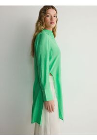Reserved - Długa koszula z wiskozy - jasnozielony. Kolor: zielony. Materiał: wiskoza. Długość: długie. Wzór: gładki #1