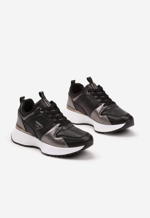 Born2be - Czarne Sneakersy z Perforacją i Ozdobnymi Metalicznymi Wstawkami Kamirea. Kolor: czarny