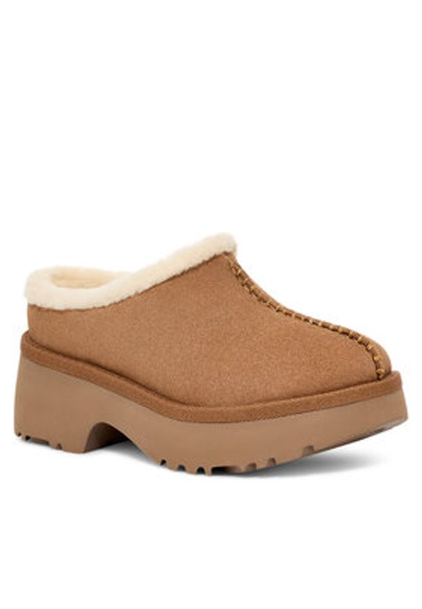 Ugg Klapki W New Heights Cozy Clog 1162510 Brązowy. Kolor: brązowy. Materiał: skóra
