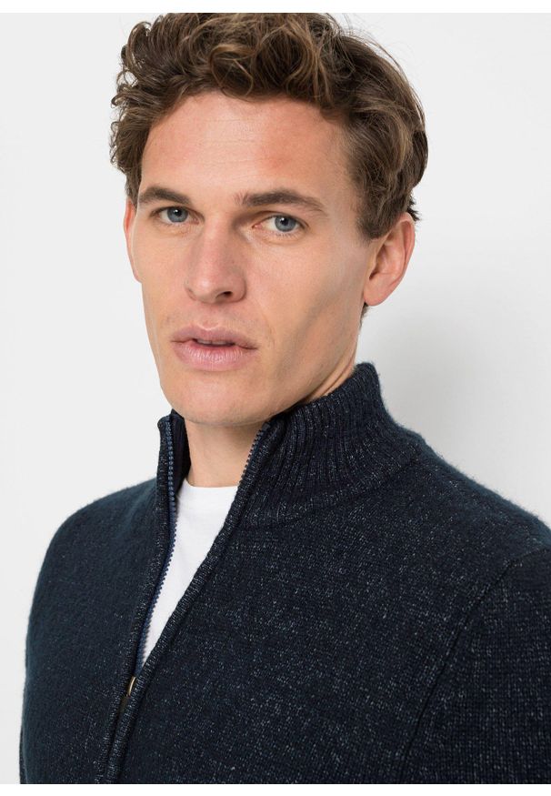 bonprix - Sweter rozpinany ze stójką. Typ kołnierza: kołnierzyk stójkowy. Kolor: niebieski