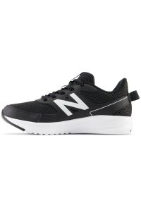 Buty New Balance YK570BW3 czarne. Okazja: na co dzień, na uczelnię. Kolor: czarny. Materiał: syntetyk, materiał. Szerokość cholewki: normalna. Sport: turystyka piesza