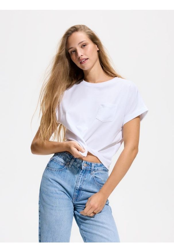 Reserved - T-shirt z kieszonką - biały. Kolor: biały. Materiał: bawełna