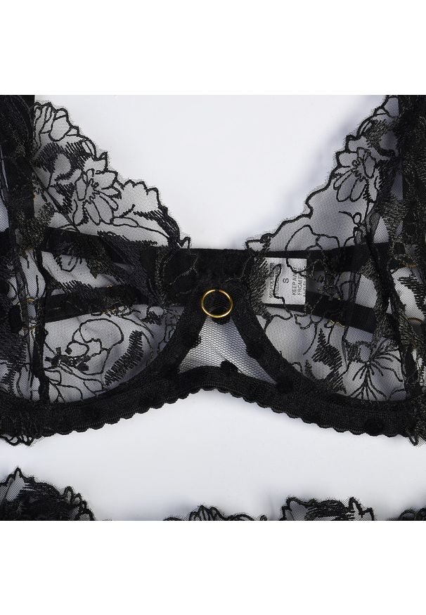 Intica - Komplet bielizny koronkowy z haftem Dionne. Kolor: czarny. Materiał: koronka. Wzór: haft