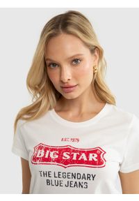 Big-Star - Koszulka damska z linii Authentic z logo BIG STAR biała Rissmelna 100. Okazja: na co dzień. Kolor: biały. Materiał: dzianina. Wzór: nadruk. Styl: casual, retro