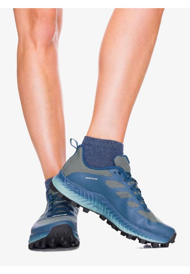 Buty do biegania damskie Inov-8 Mudtalon. Zapięcie: sznurówki. Kolor: niebieski. Materiał: tkanina, materiał, syntetyk, guma. Szerokość cholewki: normalna. Sport: bieganie