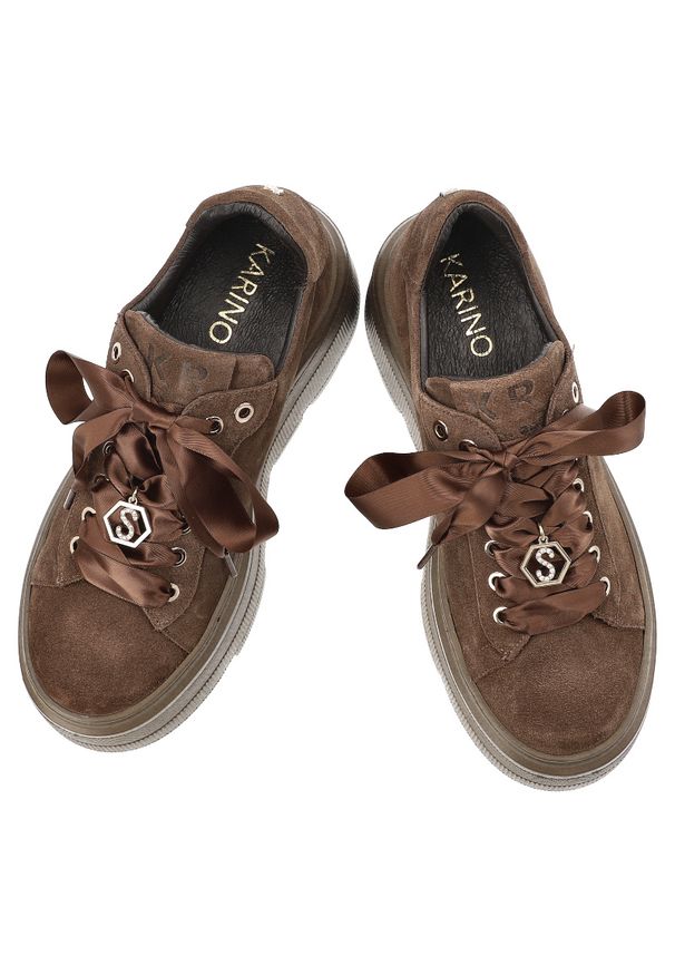 Sneakersy damskie Karino, półbuty na wysokiej platformie i ze skóry zamszowej, brązowe, 5739-015-P-Cervo-Welur. Okazja: na co dzień. Zapięcie: sznurówki. Kolor: brązowy. Materiał: welur, skóra, zamsz, satyna. Szerokość cholewki: normalna. Obcas: na platformie. Styl: casual, elegancki