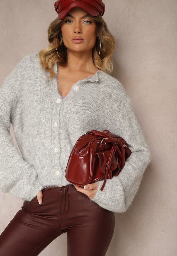 Renee - Szary Klasyczny Kardigan o Prostym Kroju Riavara. Okazja: na spotkanie biznesowe. Kolor: szary. Materiał: jeans. Wzór: gładki. Styl: klasyczny