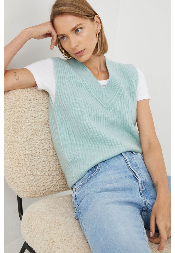 Marc O'Polo kamizelka wełniana damski kolor turkusowy. Okazja: na co dzień. Typ kołnierza: polo. Kolor: turkusowy. Materiał: wełna. Styl: casual