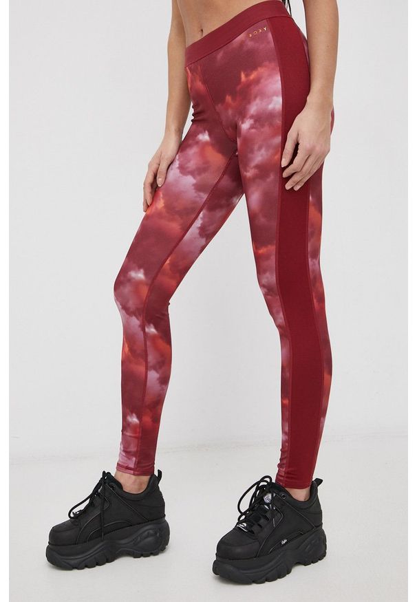 Roxy Legginsy damskie kolor bordowy wzorzyste. Kolor: czerwony. Materiał: dzianina