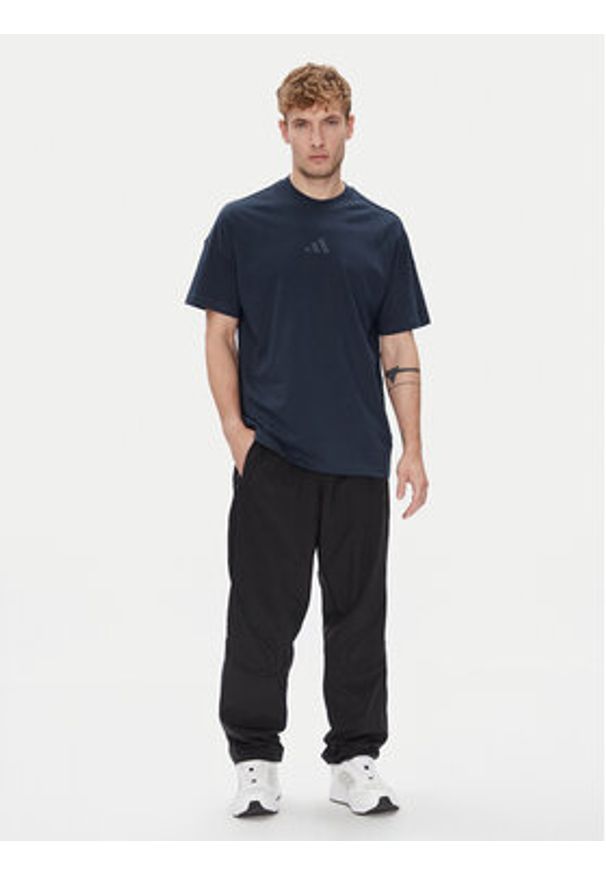 Adidas - adidas T-Shirt ALL SZN JX5080 Granatowy Loose Fit. Kolor: niebieski. Materiał: bawełna