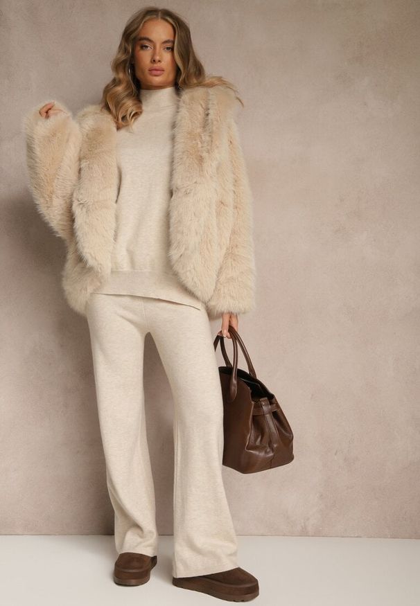 Renee - Jasnobeżowy Dzianinowy Komplet z Wełną Spodnie Wide Leg i Sweter z Golfem Lanica. Kolor: beżowy. Materiał: dzianina, wełna