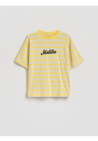 Reserved - Bawełniany t-shirt z nadrukiem - żółty. Kolor: żółty. Materiał: bawełna. Wzór: nadruk #1