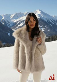 Renee - Beżowa Dwurzędowa Kurtka Futerko Oversize Nenalla. Okazja: na co dzień. Kolor: beżowy. Materiał: futro. Styl: casual #1