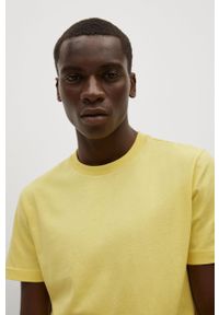 Mango Man - T-shirt bawełniany CHERLO. Okazja: na co dzień. Kolor: żółty. Materiał: bawełna. Styl: casual